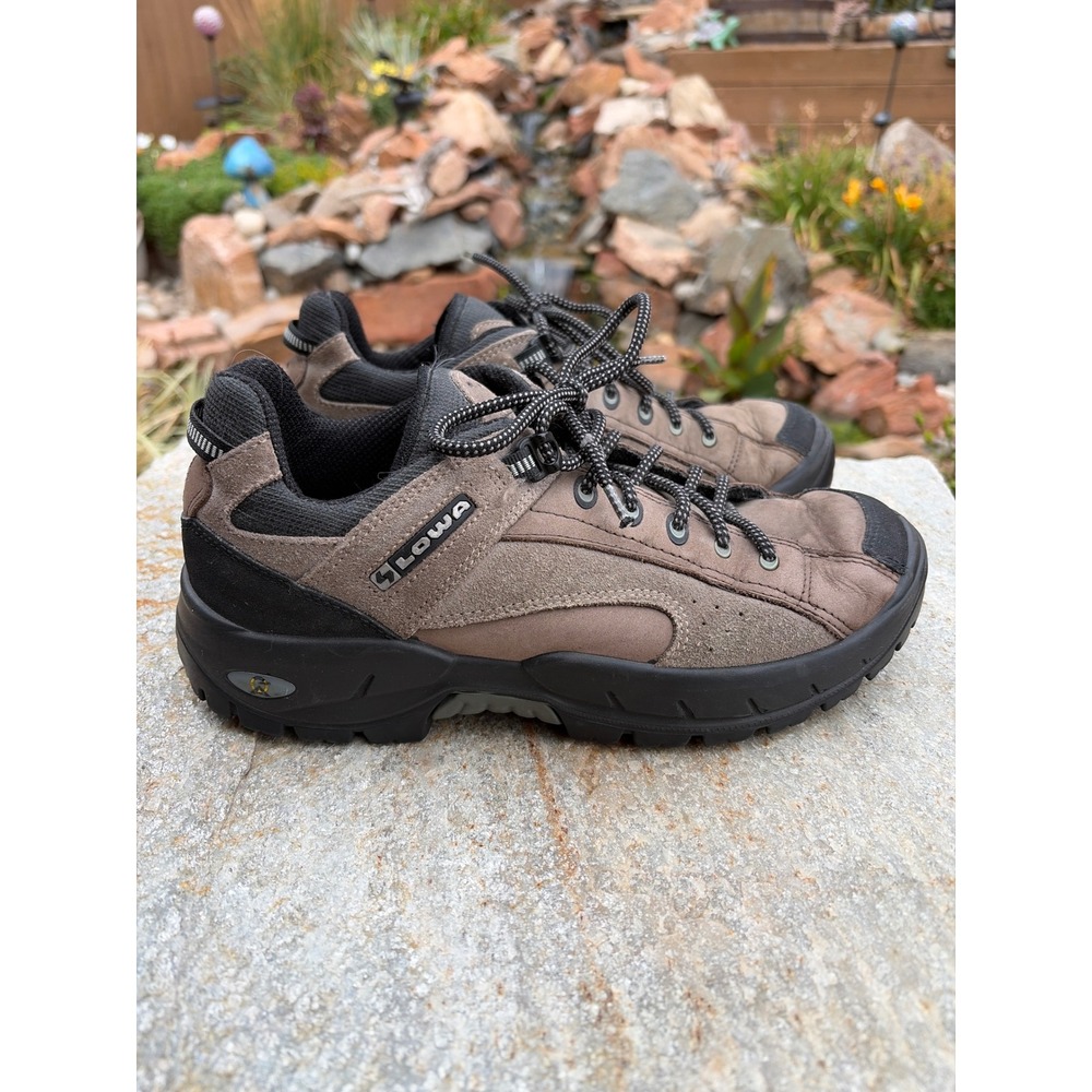 Lowa Tempest II Lo Mens Hiking Shoes Brown Suede Vibram Low Top US 9 EU 42